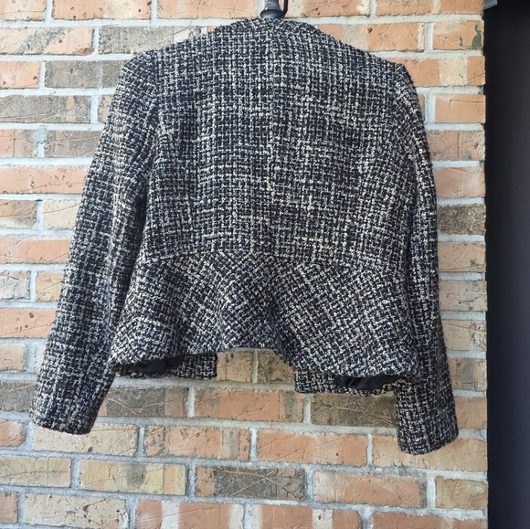 Women's Tweed Jacket - Picture 4 of 9